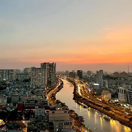 2Brs City View In The Heart Of Saigon - Free Infinity Pool-3