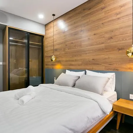 2Brs City View In The Heart Of Saigon - Free Infinity Pool-3